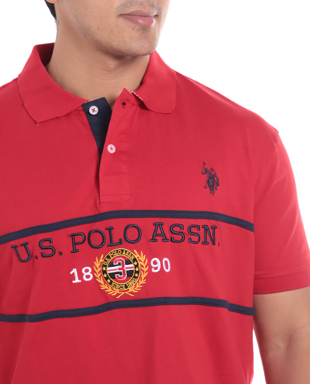 Polo Fashion para caballero con letras y fecha al frente